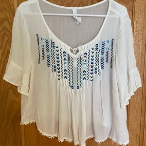 White flowy blouse